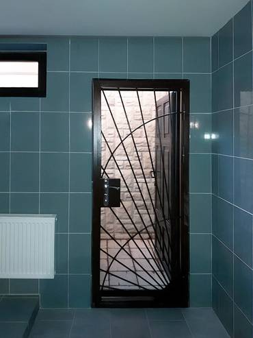 Дверь-решётка